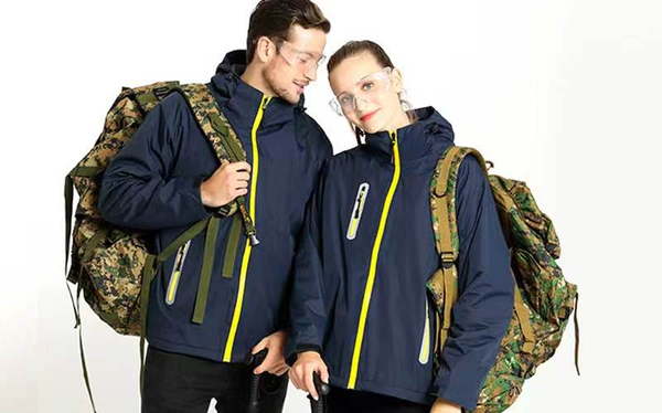 2024新款冲锋衣男女户外登山旅行三合一外套可拆卸防风防水夹克潮