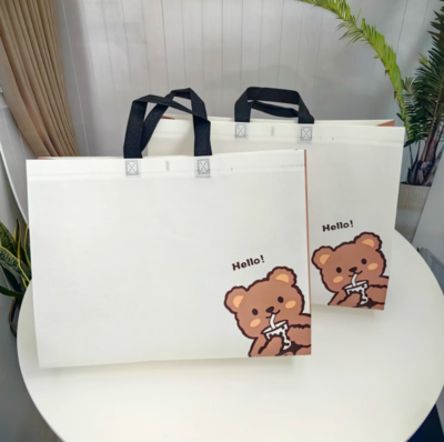 可爱小熊覆膜手提袋
